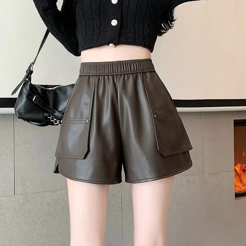 2024 Autumn and Winter Loose Elastic Waist PU Soft Leather Shorts Women Solid Short Pants Woman
2024 Autumn and Winter Loose Elastic Waist PU Soft Leather Shorts Women Solid Short Pants Woman
