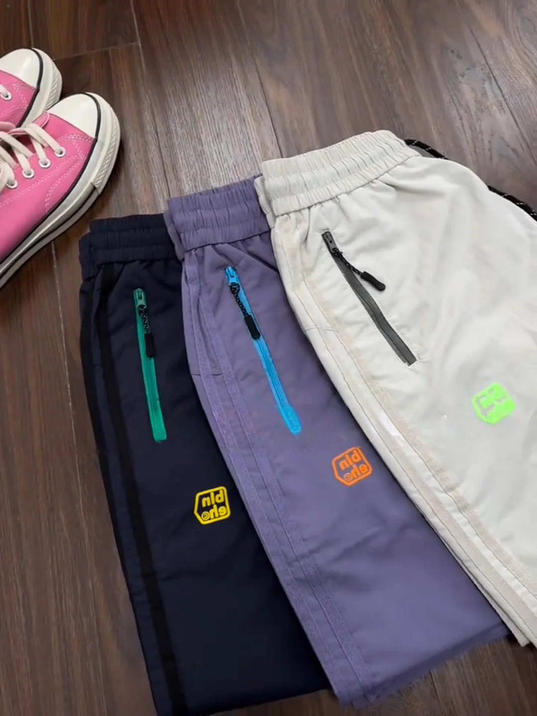 Dopne нейлоновые брюки Qui Dry Ice Silk для мужчин и женщин, летние тонкие спортивные штаны для бега с зонтиком, солдатские штурмовые брюки, повседневные брюки
Dopne нейлоновые брюки Qui Dry Ice Silk для мужчин и женщин, летние тонкие спортивные штаны для бега с зонтиком, солдатские штурмовые брюки, повседневные брюки