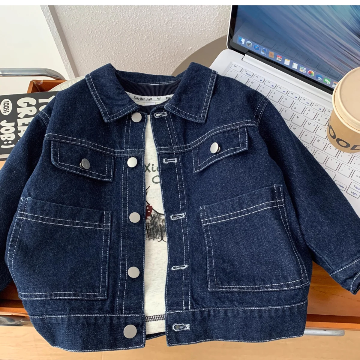 Children Denim Jackets Autumn Fashion Boys Turn Down Collar Zipper Loose Coats Spring Kids Retro Short Outerwear 0-9 Years
Children Denim Jackets Autumn Fashion Boys Turn Down Collar Zipper Loose Coats Spring Kids Retro Short Outerwear 0-9 Years