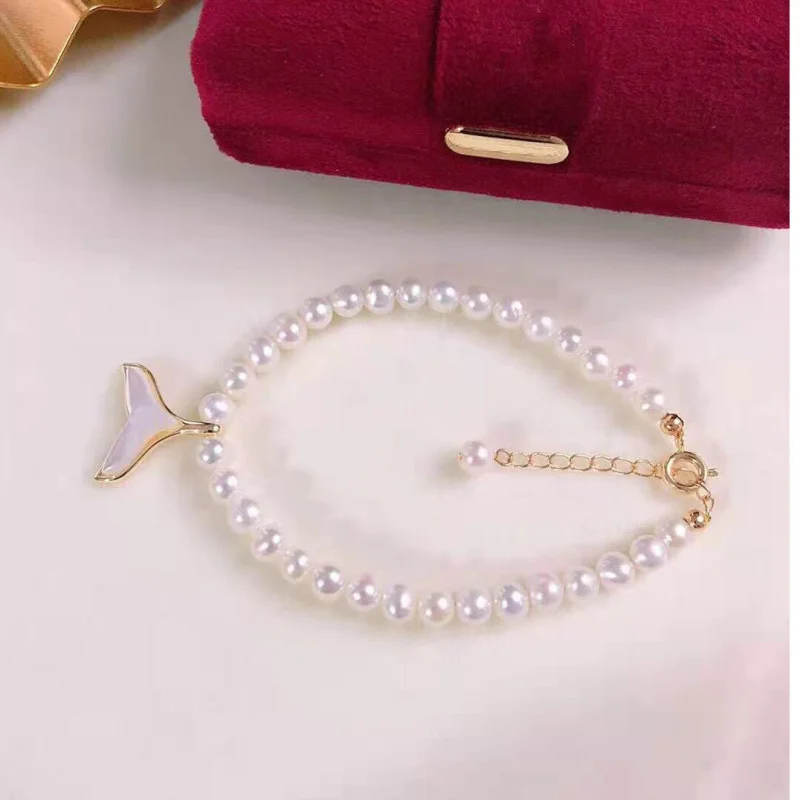 Natural White Pearl Mermaid Bracelet for Women 5mm High-Quality Mother-of-Pearl Inlay Perfect Presentation Fresh and Versatile F
Natural White Pearl Mermaid Bracelet for Women 5mm High-Quality Mother-of-Pearl Inlay Perfect Presentation Fresh and Versatile F