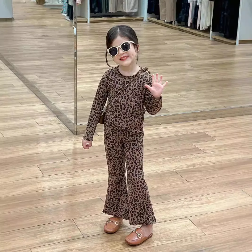 kids girls leopard print elastic slim-fit top and leopard print pants toddler girls two-piece set
kids girls leopard print elastic slim-fit top and leopard print pants toddler girls two-piece set