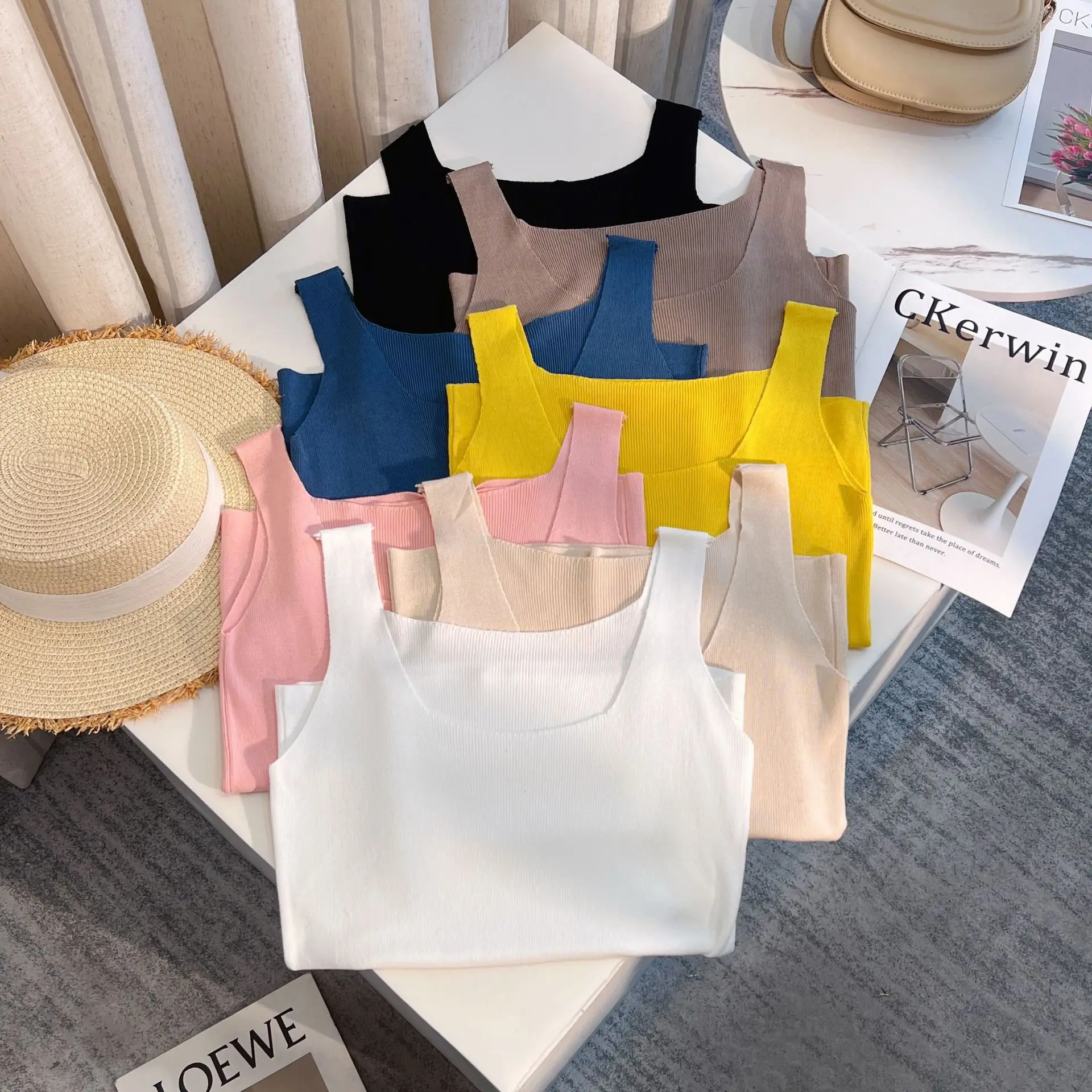 Новый летний женский жилет, приталенный крой и фигурный - укрепляющий. Однотонный тонкий внутренний топ кардиган y2k
Новый летний женский жилет, приталенный крой и фигурный - укрепляющий. Однотонный тонкий внутренний топ кардиган y2k