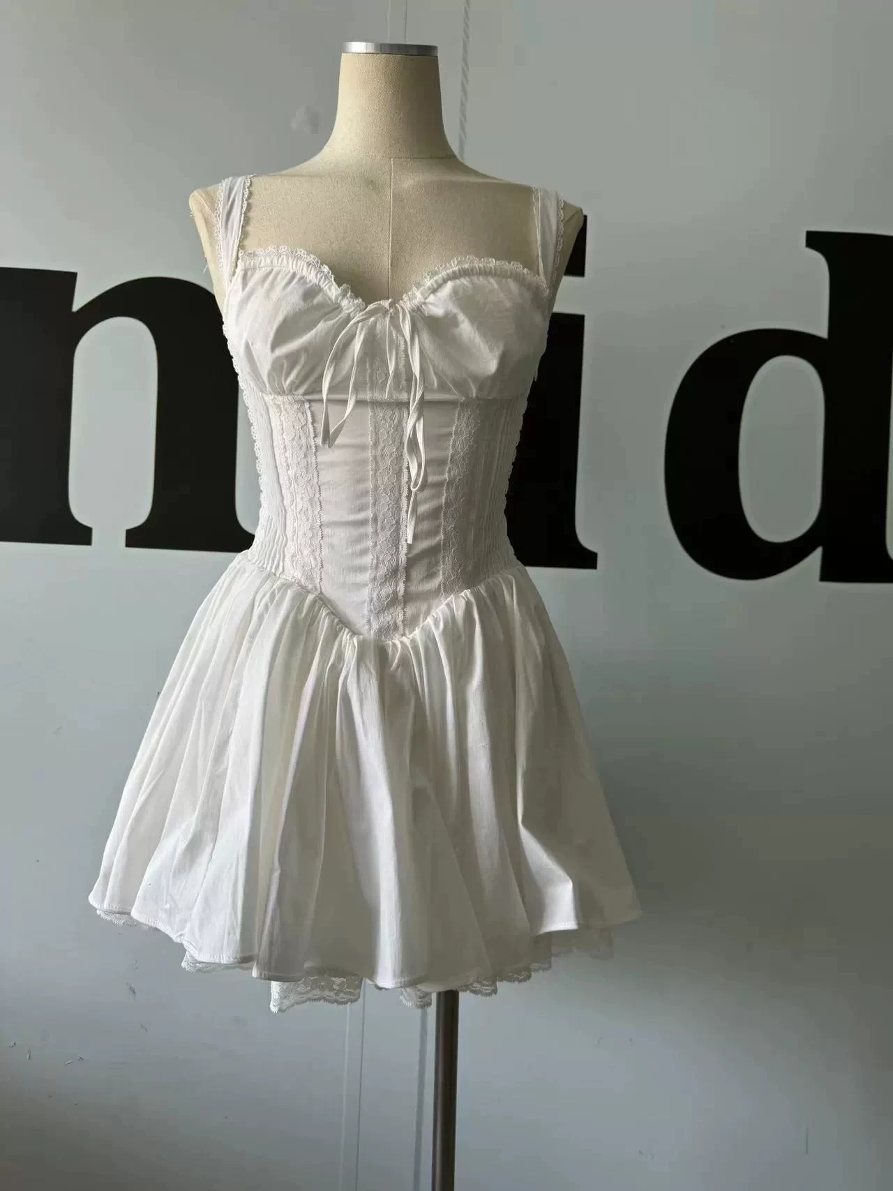 2025 new French ballet style suspenders waist tube top drawstring princess dress summer heavy industry-GZXX1071
2025 new French ballet style suspenders waist tube top drawstring princess dress summer heavy industry-GZXX1071
