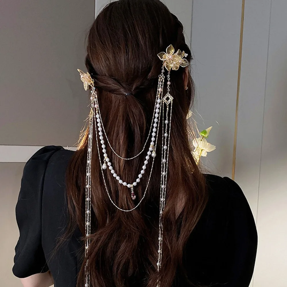 Pearl Chain Long Tassel Hair Clip Long Tassel Gold Color Artificial Pearls Hair Clip Innovative Design Elegant Design
Pearl Chain Long Tassel Hair Clip Long Tassel Gold Color Artificial Pearls Hair Clip Innovative Design Elegant Design