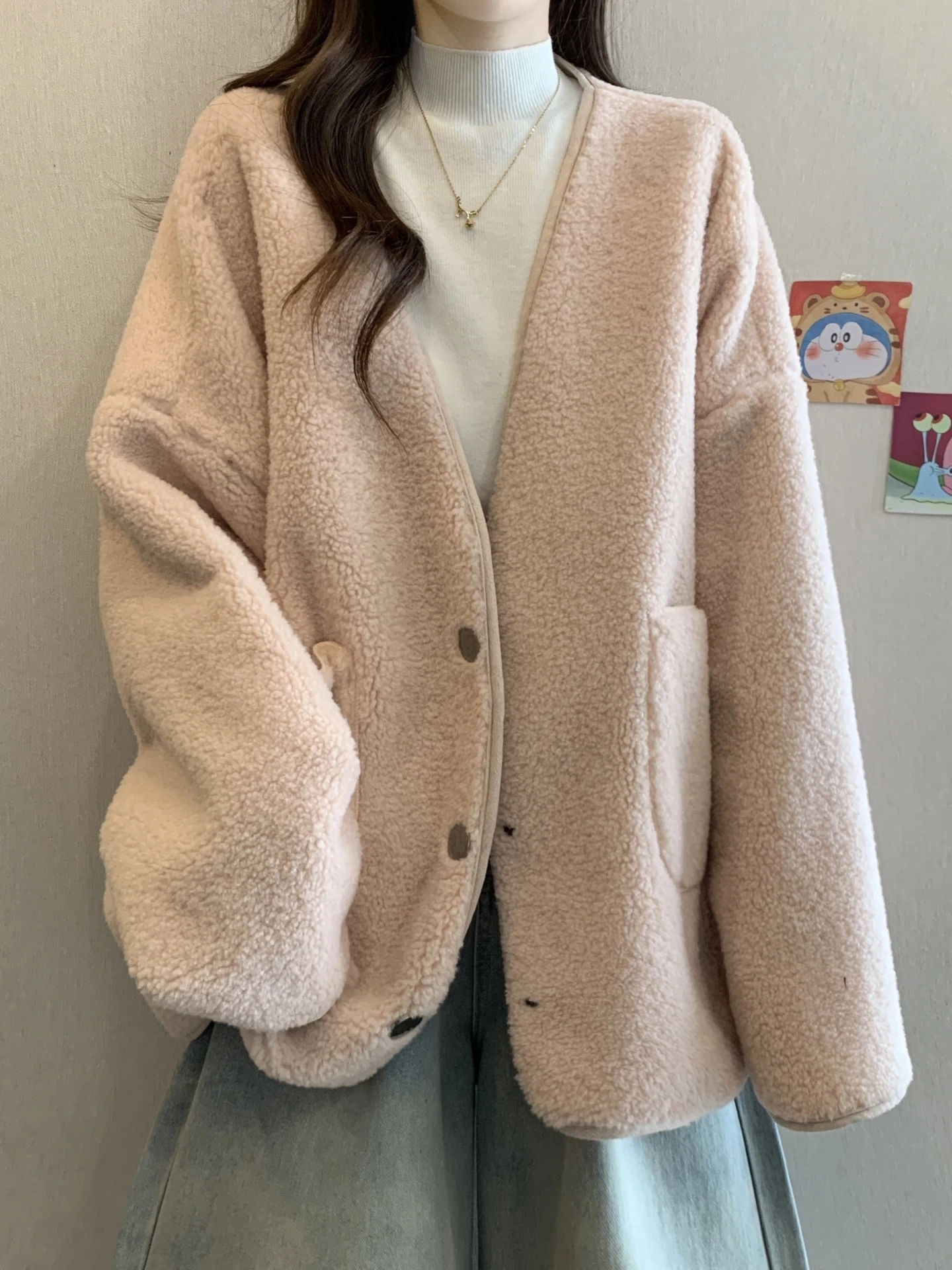 Ladies' Large Size V-Neck Open Cardigan Jacket Lamb Velvet Leather Fur Integrated Spring Autumn Loose Lazy Style Top
Ladies' Large Size V-Neck Open Cardigan Jacket Lamb Velvet Leather Fur Integrated Spring Autumn Loose Lazy Style Top