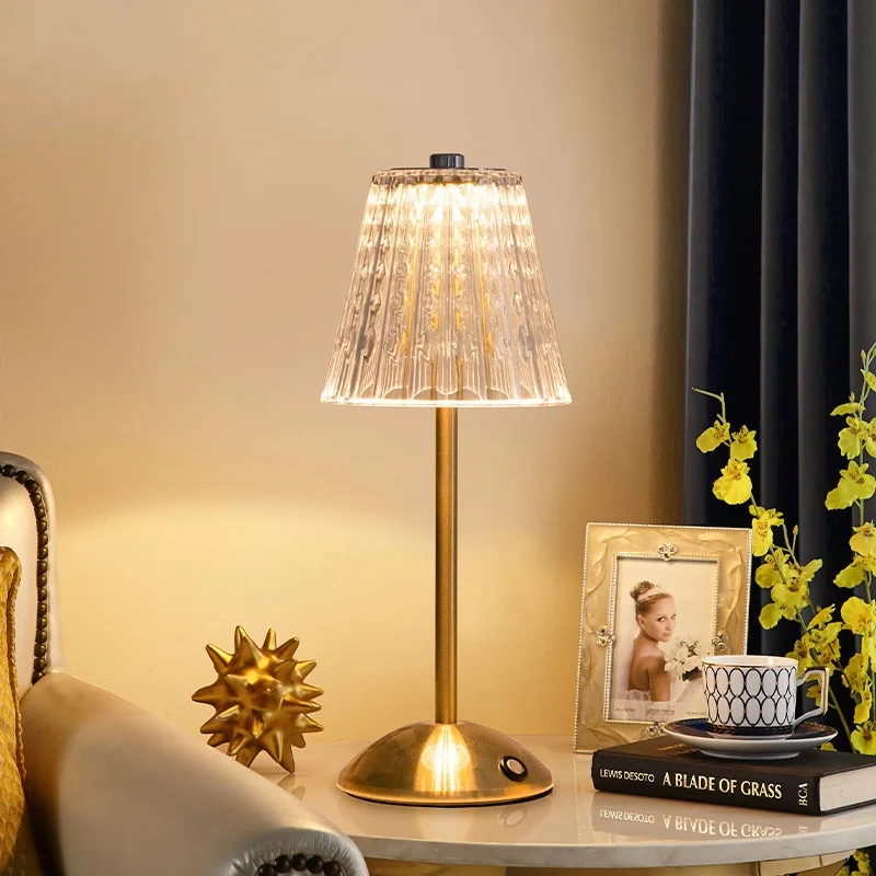 LED bar table lamp creative desk lamp coffee shop light luxury simple personality small night light
LED bar table lamp creative desk lamp coffee shop light luxury simple personality small night light
