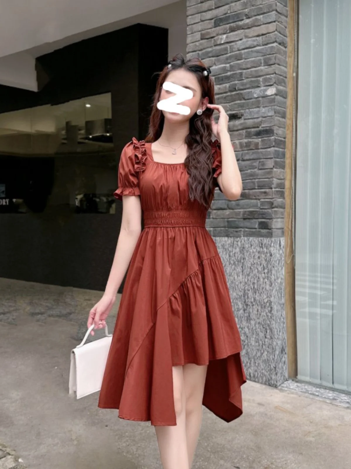Elegant Slimming Waist Dress Women's Fashion Asymmetrical Hem Design High Waist A-Line Skirt Korean Style Commute Wind
Elegant Slimming Waist Dress Women's Fashion Asymmetrical Hem Design High Waist A-Line Skirt Korean Style Commute Wind