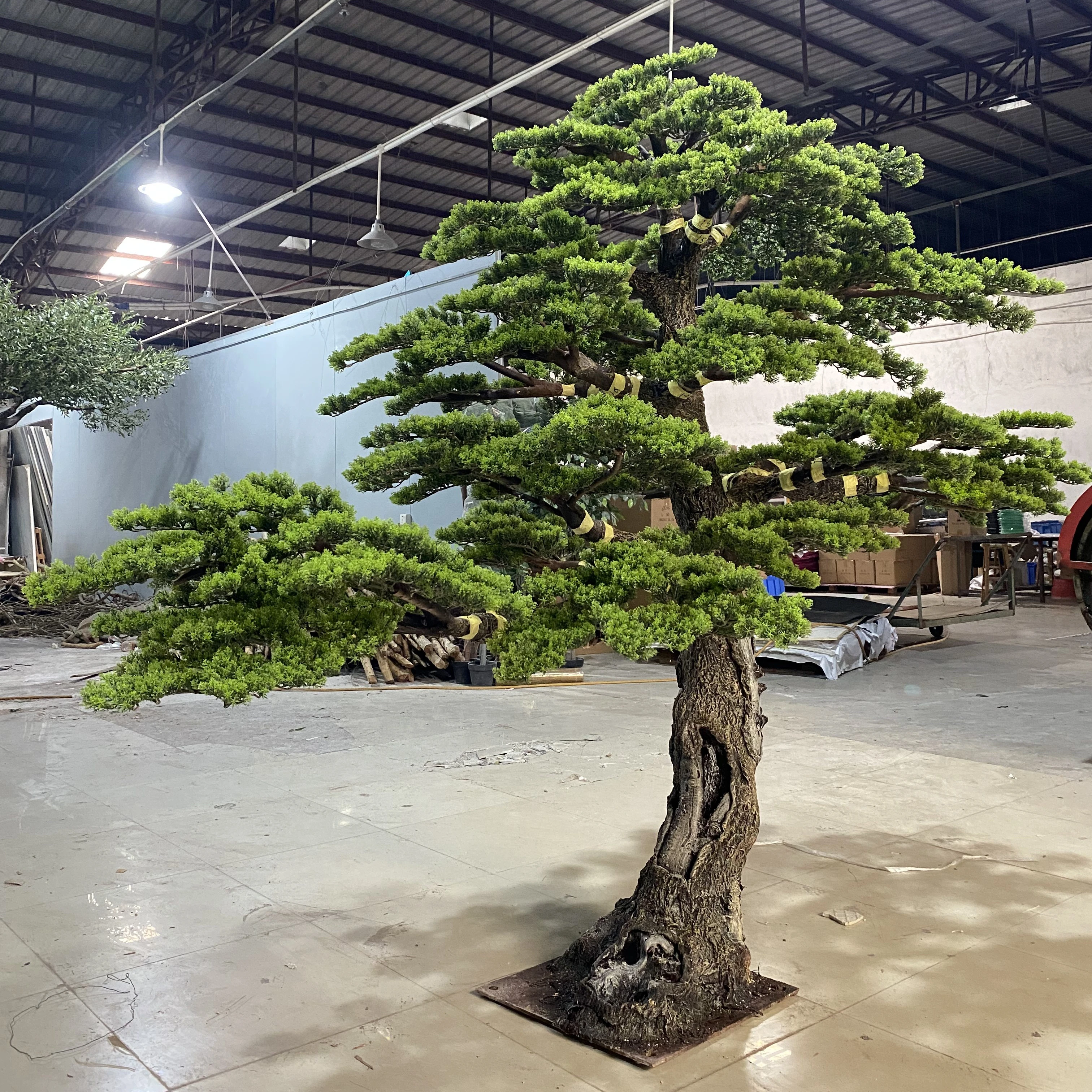 Large Outdoor Indoor Fake Big Tree Green Artificial Pine Tree for Garden Centerpiece Decor
Large Outdoor Indoor Fake Big Tree Green Artificial Pine Tree for Garden Centerpiece Decor