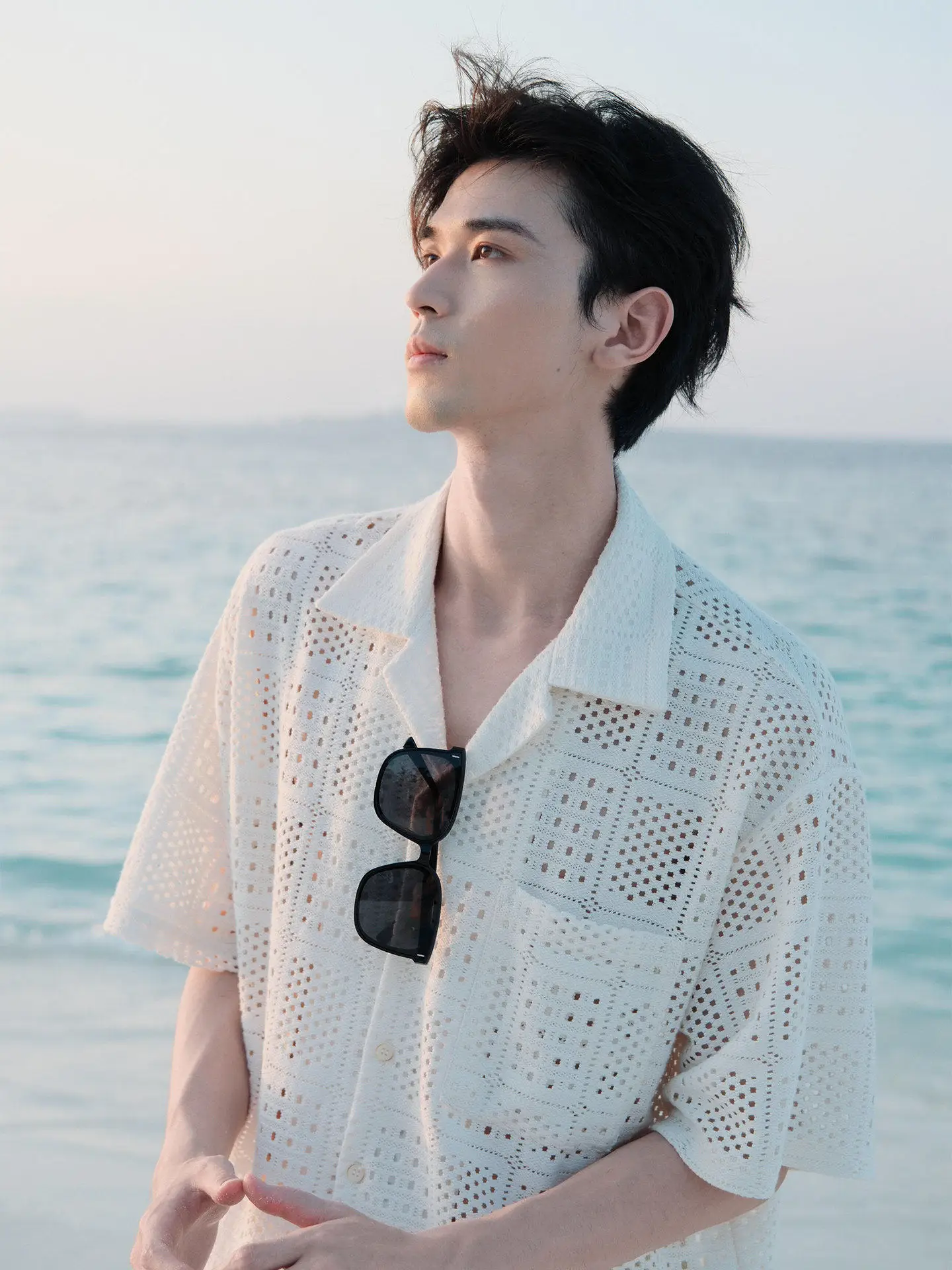Lightweight Hollow out Short Sleeve Knitted Shirt Men's Loose Cuban Collar Casual Style Breathable Comfortable Summer Fashion
Lightweight Hollow out Short Sleeve Knitted Shirt Men's Loose Cuban Collar Casual Style Breathable Comfortable Summer Fashion