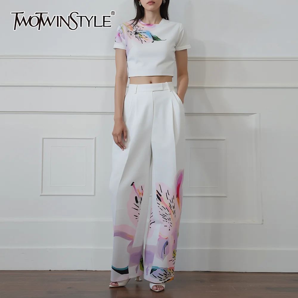 TWOTWINSTYLE White Spliced Print Two Piece Set Female O Neck Short Sleeve Shirt Basics Women's Long Pants Set Summer Fashion
TWOTWINSTYLE White Spliced Print Two Piece Set Female O Neck Short Sleeve Shirt Basics Women's Long Pants Set Summer Fashion
