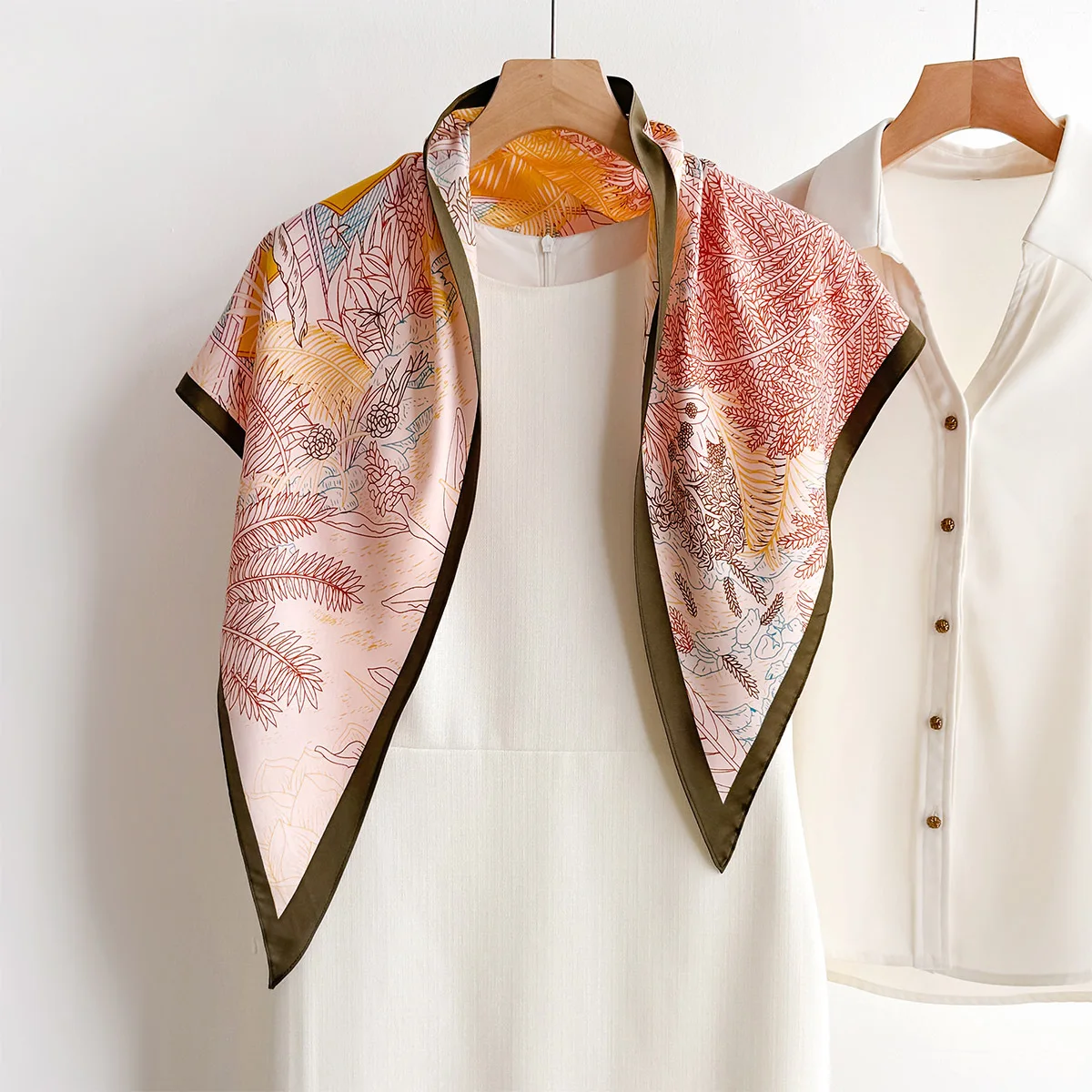 Imitation Silk Square Scarf For Women Soft Stain Fashion Printed Scarves Bandanas Luxury Hijab Neckerchief Elegant Shawl Wraps
Imitation Silk Square Scarf For Women Soft Stain Fashion Printed Scarves Bandanas Luxury Hijab Neckerchief Elegant Shawl Wraps