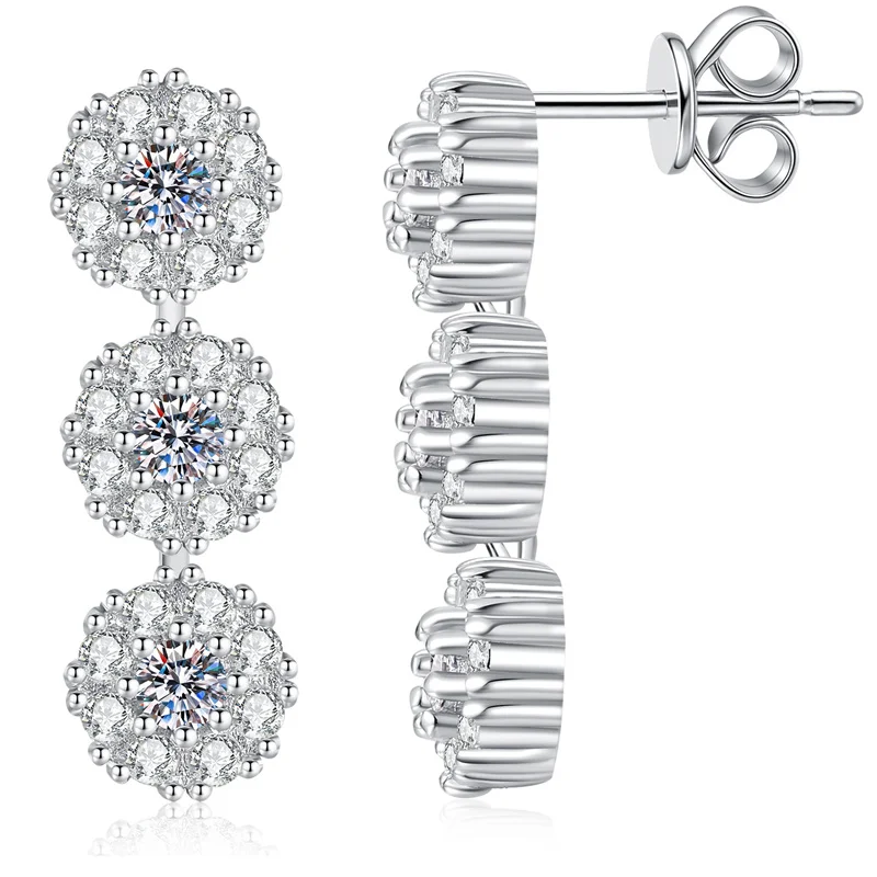 E360 Lefei Fashion Color D Diamond-set Classic Moissanite 3 Sister Round Earrings Women s925 Sterling Silver Party Jewelry Gifts
E360 Lefei Fashion Color D Diamond-set Classic Moissanite 3 Sister Round Earrings Women s925 Sterling Silver Party Jewelry Gifts