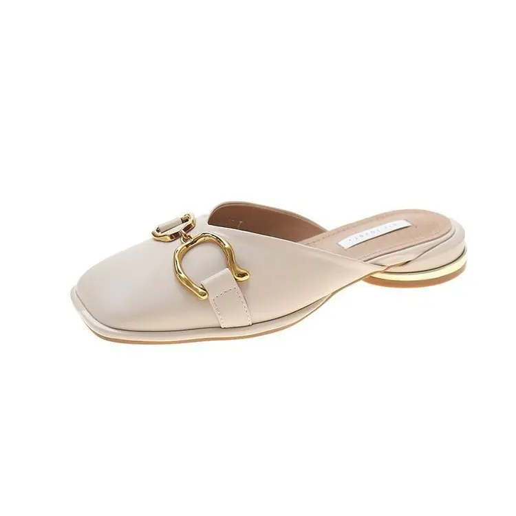 Новые модные кожаные металлические декоративные тапочки, женская повседневная обувь на плоской подошве с квадратным носком, женские летние тапочки, вечерние сандалии, тапочки
Новые модные кожаные металлические декоративные тапочки, женская повседневная обувь на плоской подошве с квадратным носком, женские летние тапочки, вечерние сандалии, тапочки