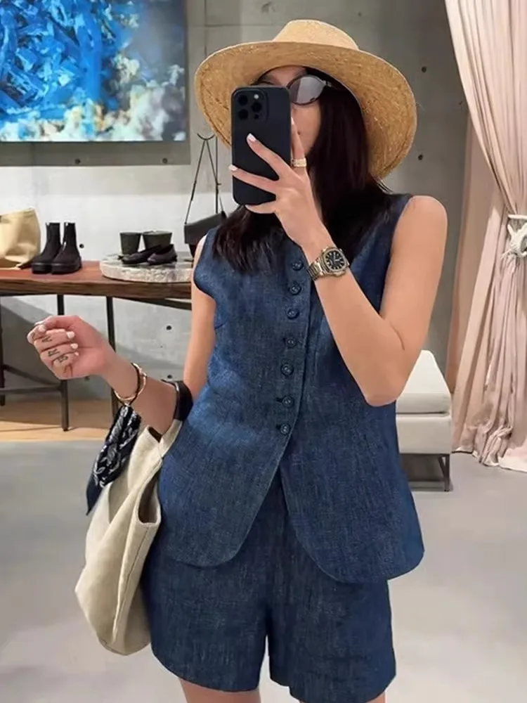 Модный легкий джинсовый кардиган-жилет на одной пуговице для женщин, трендовый, для повседневной носки, прямого кроя
Модный легкий джинсовый кардиган-жилет на одной пуговице для женщин, трендовый, для повседневной носки, прямого кроя