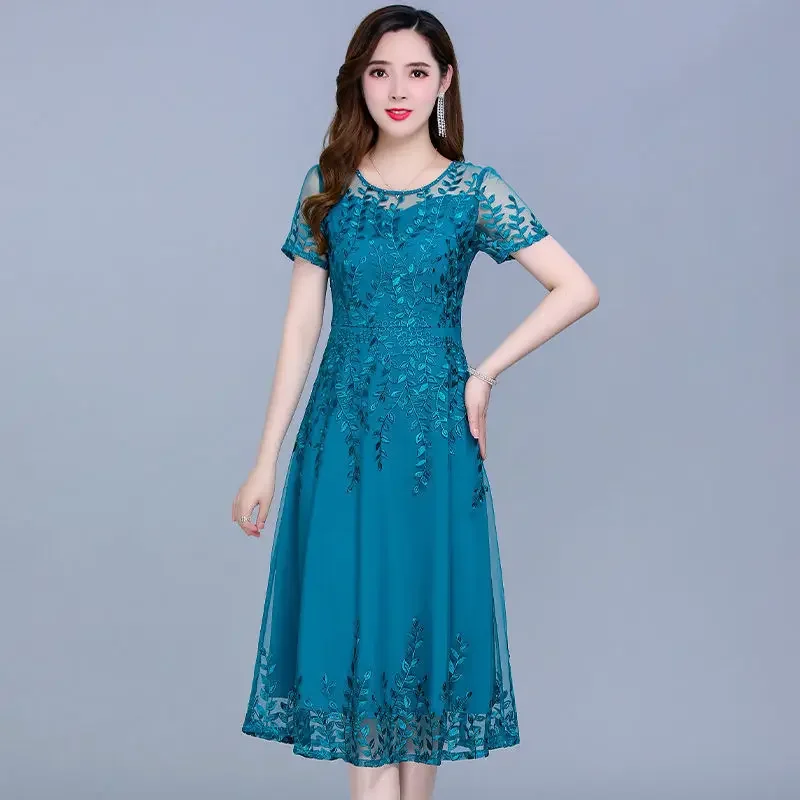 Round Neck Solid Color Temperament Dresses Embroidery Graphic Casual Women's Clothing Knee Skirts Retro Thin Dignified ZL52
Round Neck Solid Color Temperament Dresses Embroidery Graphic Casual Women's Clothing Knee Skirts Retro Thin Dignified ZL52