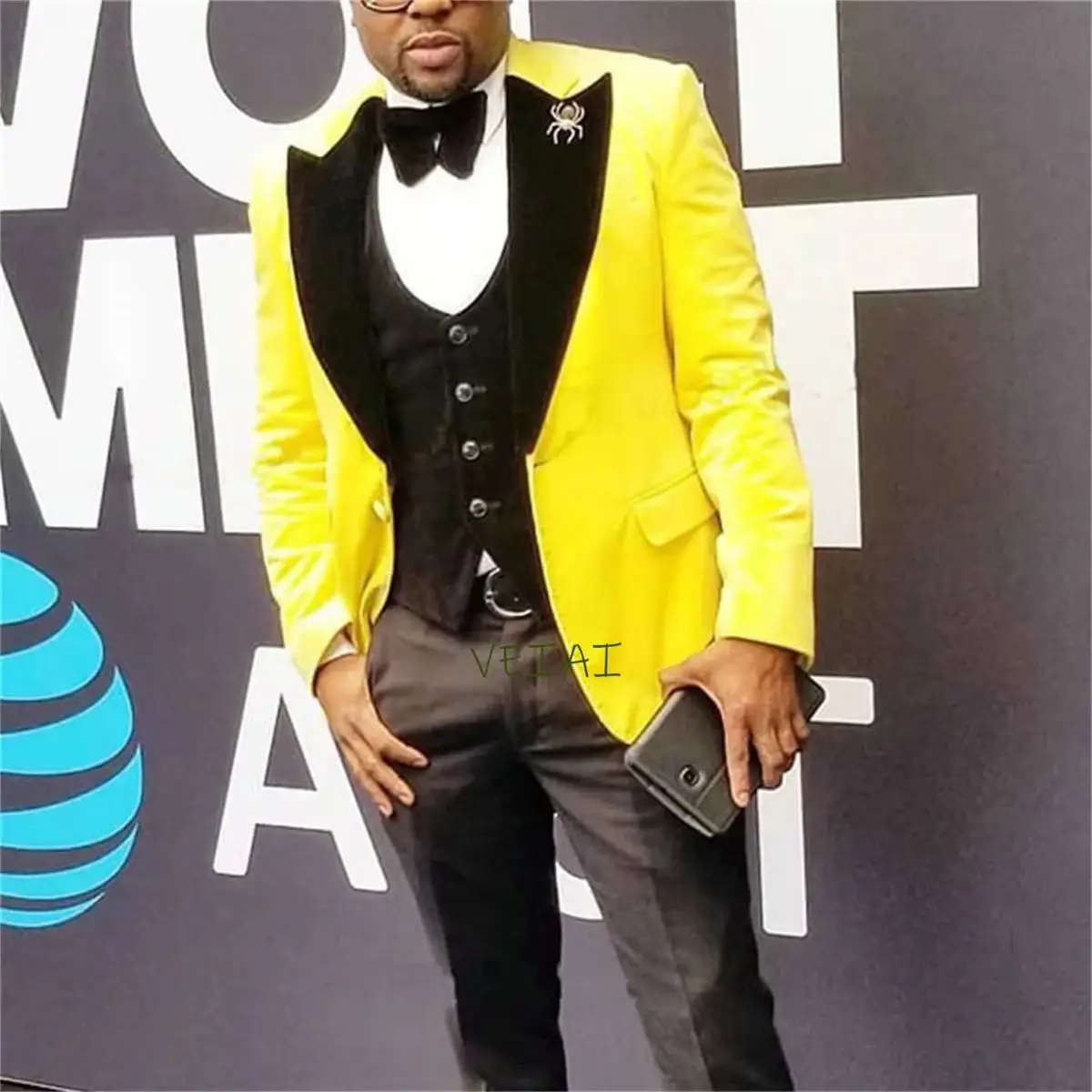 CustomizedFormal Prom Suits for Men Evening 3 Piece Yellow Jacket with Black Pants Vest Slim Fit Wedding Tuxedo African Male Fas
CustomizedFormal Prom Suits for Men Evening 3 Piece Yellow Jacket with Black Pants Vest Slim Fit Wedding Tuxedo African Male Fas
