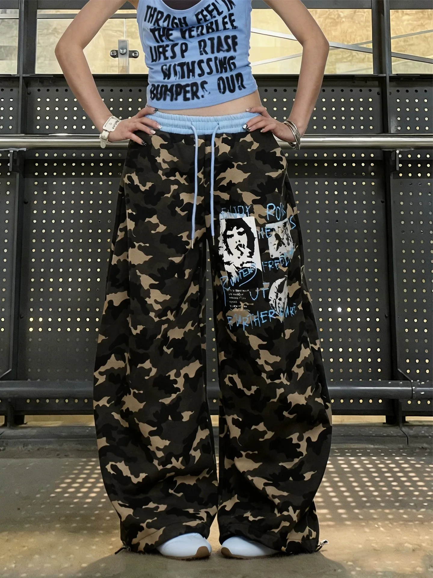 American Retro Camouflage Loose Wide Leg Pants Women's Summer Casual Sports Sweatpants Jazz Dance Floor Length Pants
American Retro Camouflage Loose Wide Leg Pants Women's Summer Casual Sports Sweatpants Jazz Dance Floor Length Pants