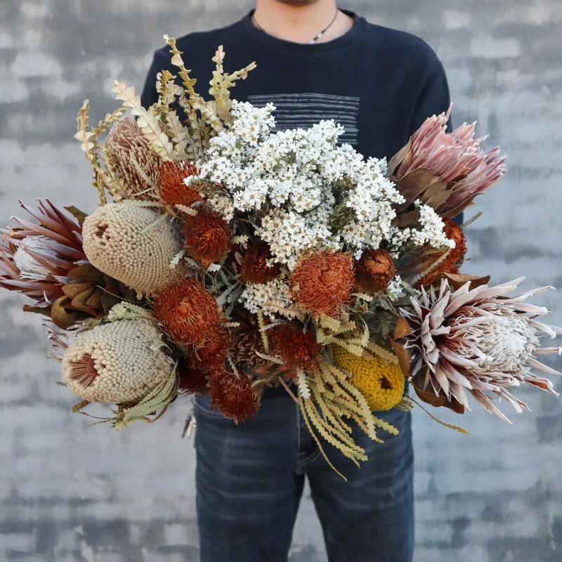 Natural Emperor & Banksia Dried Flower Bouquet Elegant Boho Arrangement for Home Wedding Party Table & Bedroom Decoration
Natural Emperor & Banksia Dried Flower Bouquet Elegant Boho Arrangement for Home Wedding Party Table & Bedroom Decoration