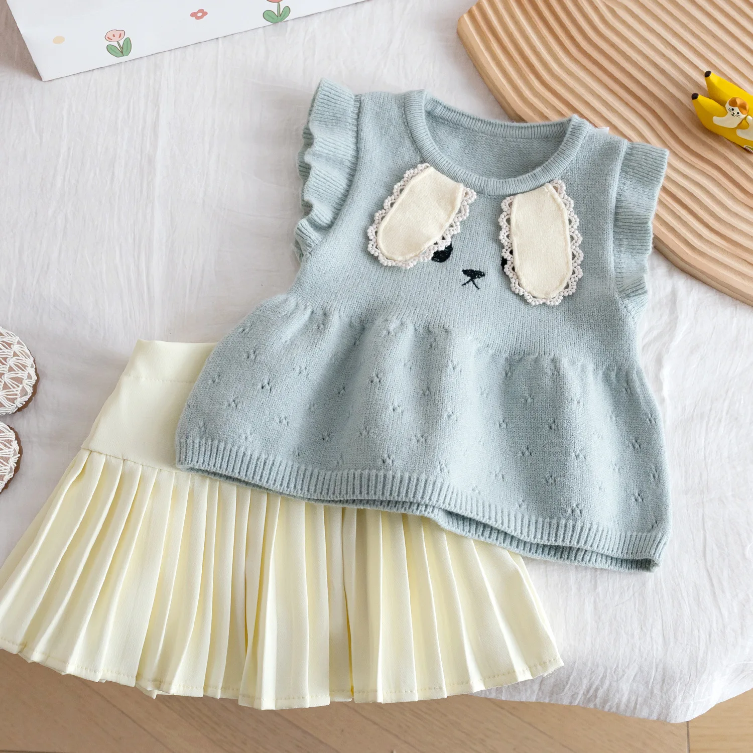 Cute baby girl vest pleated skirt sweet dressing set 2026 summer new stylish and fluffy skirt
Cute baby girl vest pleated skirt sweet dressing set 2026 summer new stylish and fluffy skirt