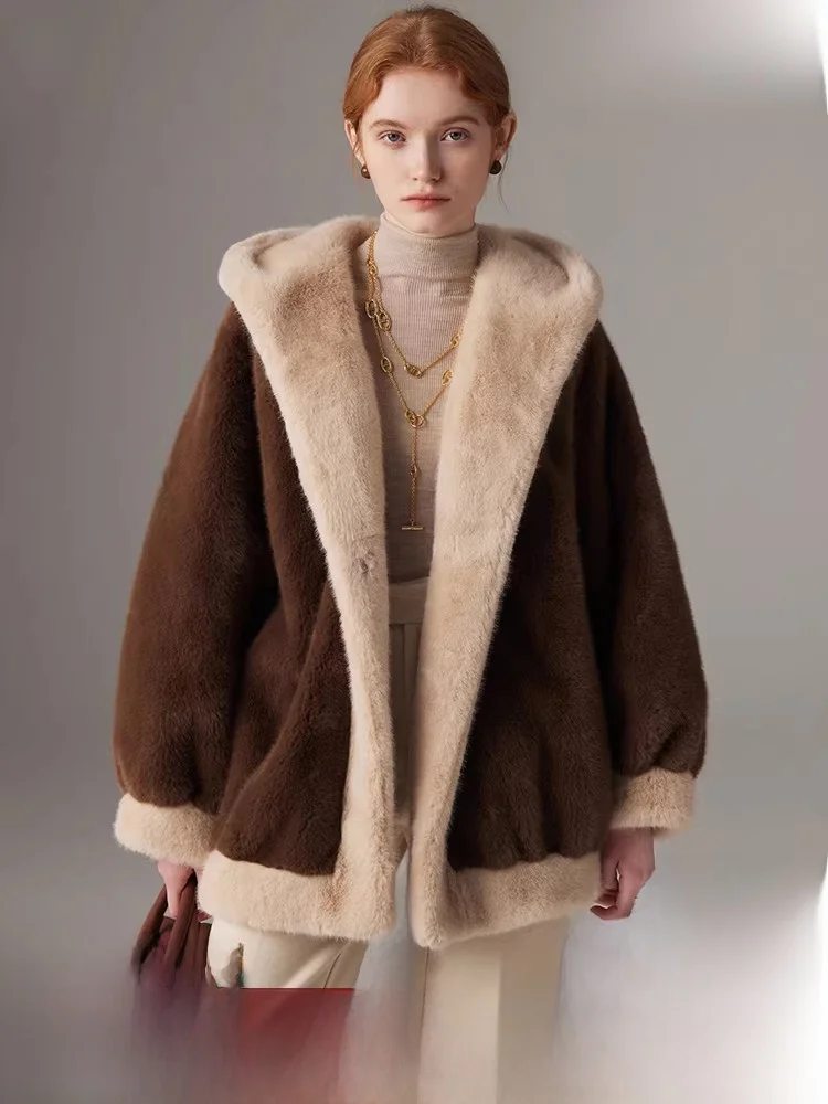 Модная женская куртка из искусственного меха с капюшоном и воротником из меха кролика Young Sle, экологичная, с интегрированной кожаной вставкой, новинка 2025 года
Модная женская куртка из искусственного меха с капюшоном и воротником из меха кролика Young Sle, экологичная, с интегрированной кожаной вставкой, новинка 2025 года