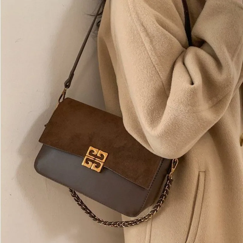 Минималистичная уникальная деловая женская сумка через плечо для отдыха, элегантная кожаная винтажная сумка-тоут большой вместимости, модный дизайн
Минималистичная уникальная деловая женская сумка через плечо для отдыха, элегантная кожаная винтажная сумка-тоут большой вместимости, модный дизайн