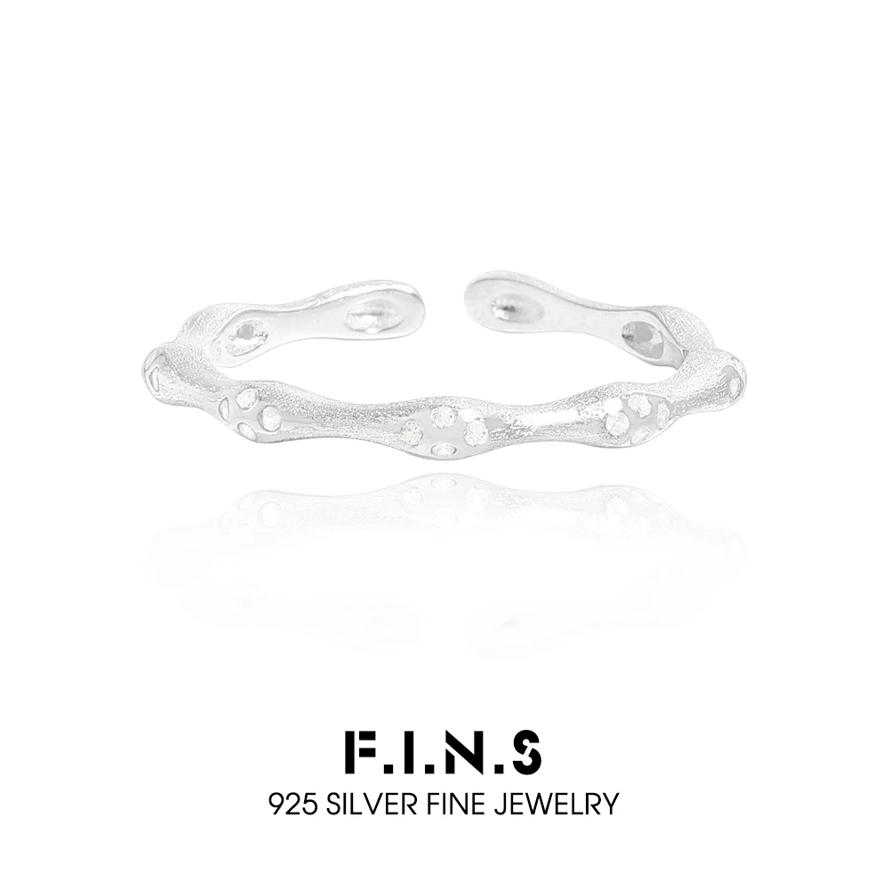 F.I.N.S Original Minimalist S925 Sterling Silver Korean Style Ring for Woman Textured Zircon Wave Open Adjustable Finger Jewelry
F.I.N.S Original Minimalist S925 Sterling Silver Korean Style Ring for Woman Textured Zircon Wave Open Adjustable Finger Jewelry
