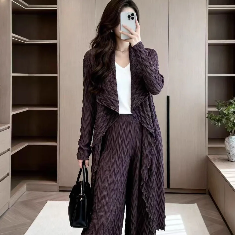 Miyake Folds 2025 Autumn and Winter New Solid Colour Handmade Long Jacket Pleated Temperament Flip Collar Cardigan Female
Miyake Folds 2025 Autumn and Winter New Solid Colour Handmade Long Jacket Pleated Temperament Flip Collar Cardigan Female
