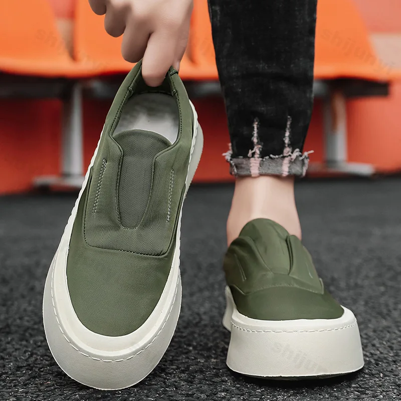 Осенняя мужская повседневная вулканизированная обувь, 2025 г., спортивная обувь на толстой подошве, уличная модная удобная нескользящая повседневная обувь на платформе
Осенняя мужская повседневная вулканизированная обувь, 2025 г., спортивная обувь на толстой подошве, уличная модная удобная нескользящая повседневная обувь на платформе