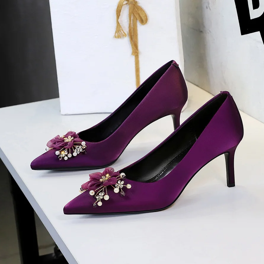 Женские туфли-лодочки BIGTREE с острым носком, кружевом и цветами, на высоком каблуке, модные офисные туфли-стилеты, новый дизайн, для вечеринок, модель 2026
Женские туфли-лодочки BIGTREE с острым носком, кружевом и цветами, на высоком каблуке, модные офисные туфли-стилеты, новый дизайн, для вечеринок, модель 2026