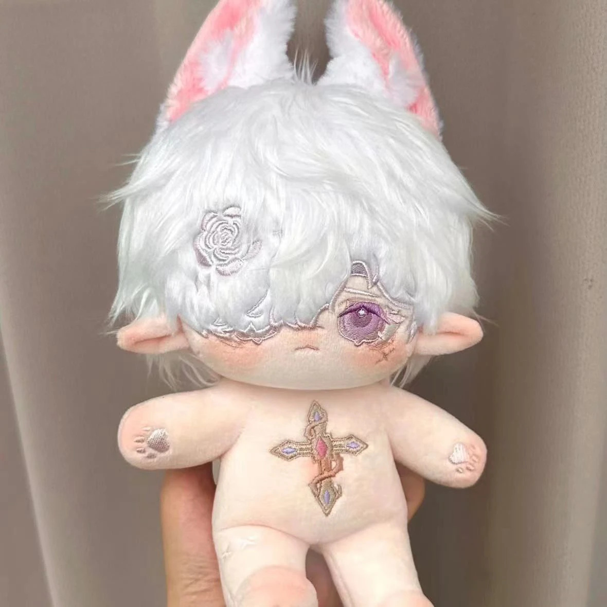 20-сантиметровая хлопковая кукла-фигурка для косплея по игре Identity V: Хранитель гробниц Эндрю Рукрес, красивая мягкая игрушка для фанатов, подарки для детей на праздники
20-сантиметровая хлопковая кукла-фигурка для косплея по игре Identity V: Хранитель гробниц Эндрю Рукрес, красивая мягкая игрушка для фанатов, подарки для детей на праздники