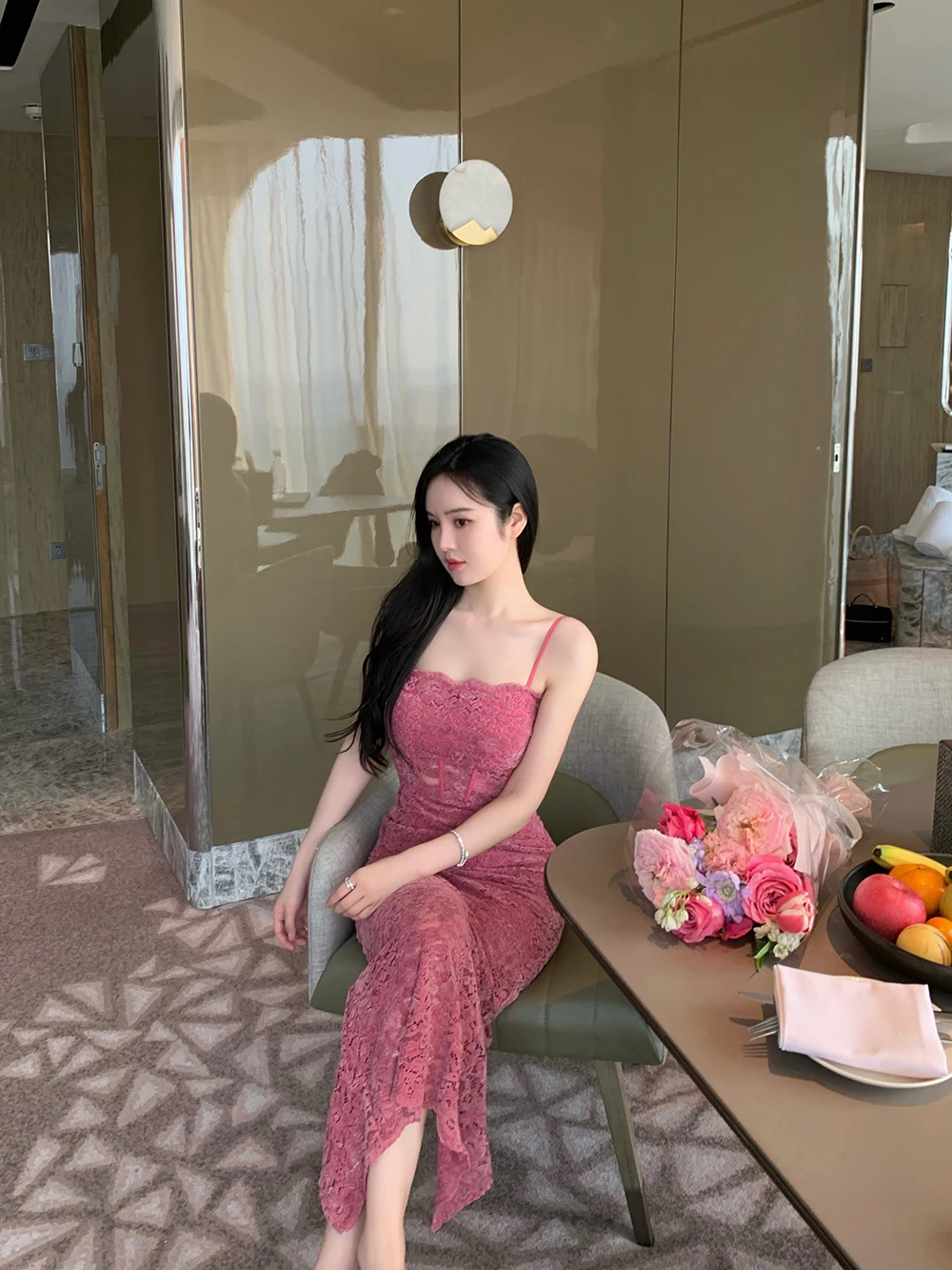 Ele Pink Lace Strap Dr Gentle Tea Break Skirt High Waist Bubble Svel Midi Dr for Women in Their 20s Spring Su...
Ele Pink Lace Strap Dr Gentle Tea Break Skirt High Waist Bubble Svel Midi Dr for Women in Their 20s Spring Su...