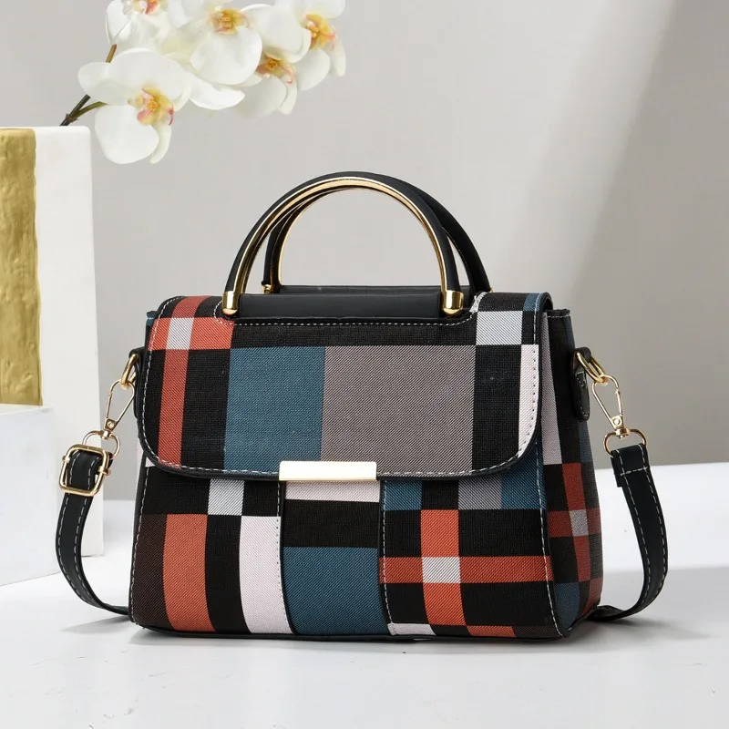 Women’s Pu Leather Crossbody Bag Trendy Small Square Messenger Bag for Daily Use Purse Shoulder Bag Designer Luxury Handbags
Women’s Pu Leather Crossbody Bag Trendy Small Square Messenger Bag for Daily Use Purse Shoulder Bag Designer Luxury Handbags