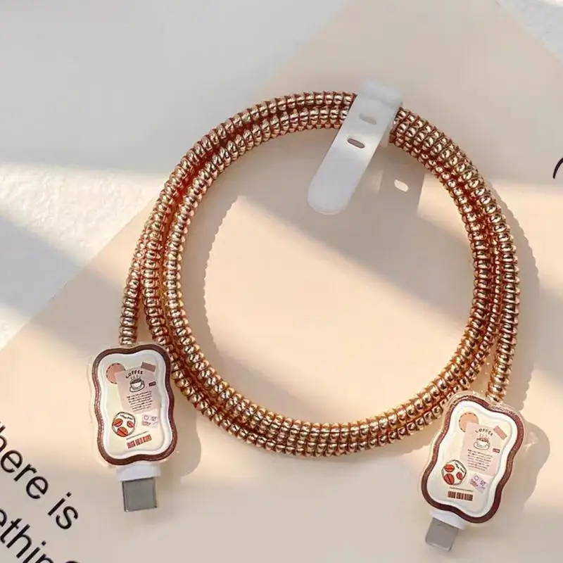 Симпатичная защита кабеля кофейной тематики для зарядного устройства 18/20 Вт — спиральный рукав линии передачи данных
Симпатичная защита кабеля кофейной тематики для зарядного устройства 18/20 Вт — спиральный рукав линии передачи данных