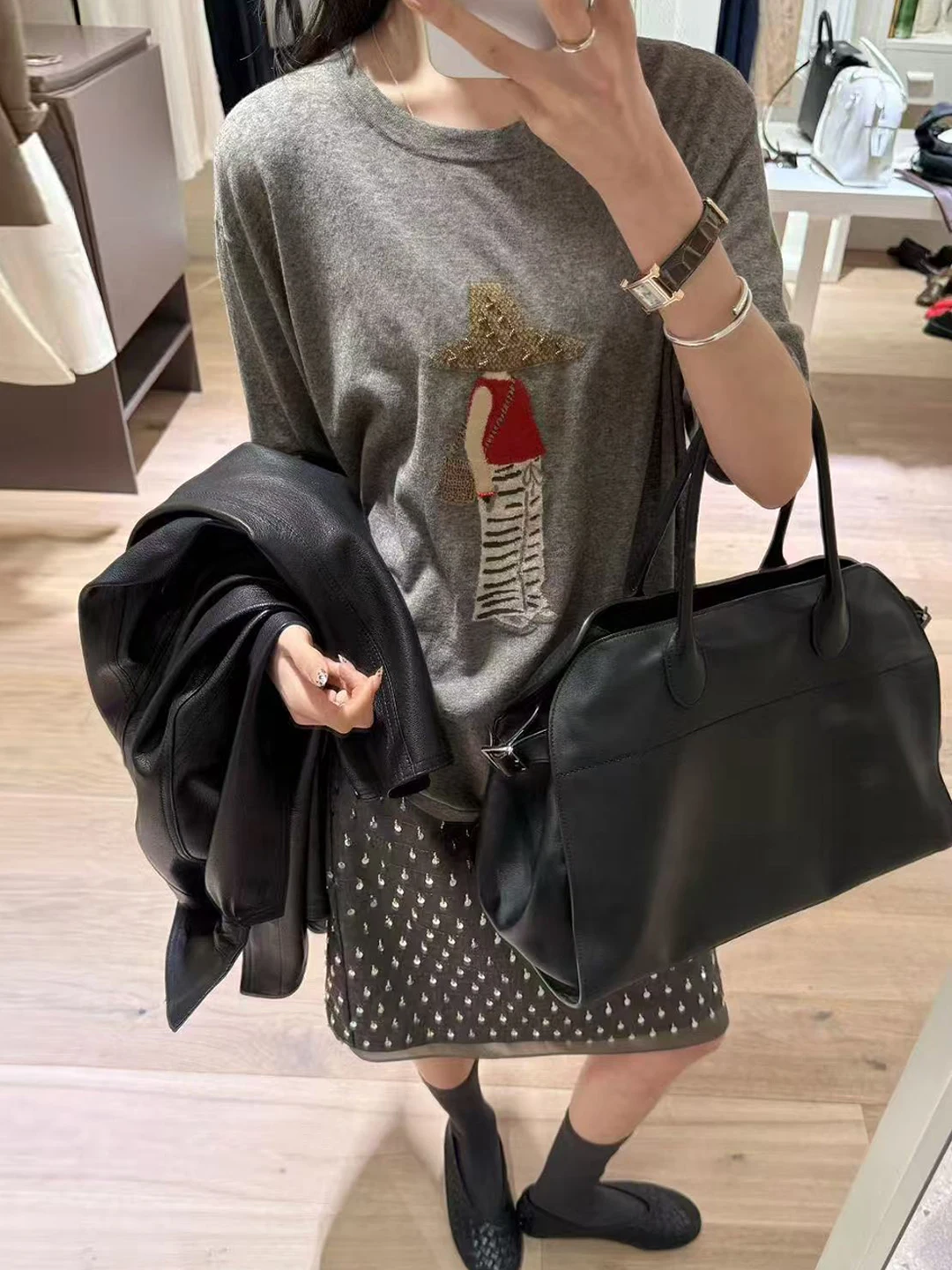 Korean Style Loose Fit Short Sleeve Embroidered T-Shirt round Neck Girls Top Breathable Comfortable Spring Summer New Arrival
Korean Style Loose Fit Short Sleeve Embroidered T-Shirt round Neck Girls Top Breathable Comfortable Spring Summer New Arrival