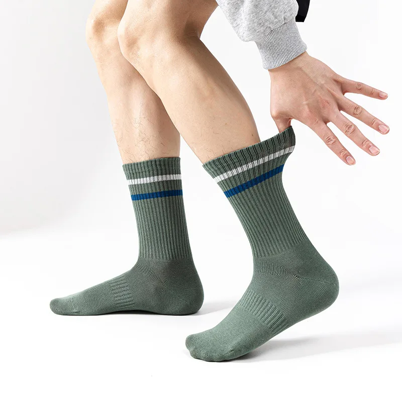 5 пар мужских носков средней длины из чистого хлопка, модные полосатые дышащие мужские уличные повседневные впитывающие пот велосипедные спортивные носки для экипажа
5 пар мужских носков средней длины из чистого хлопка, модные полосатые дышащие мужские уличные повседневные впитывающие пот велосипедные спортивные носки для экипажа