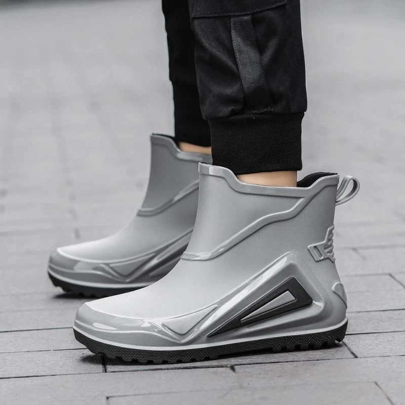 Мужские резиновые сапоги для работы, короткие, мягкие, силиконовые, оригинальные, дешевые, резиновые, дождливый день, новинка 2025 года, водонепроницаемая, устойчивая, дизайнерская мужская обувь
Мужские резиновые сапоги для работы, короткие, мягкие, силиконовые, оригинальные, дешевые, резиновые, дождливый день, новинка 2025 года, водонепроницаемая, устойчивая, дизайнерская мужская обувь