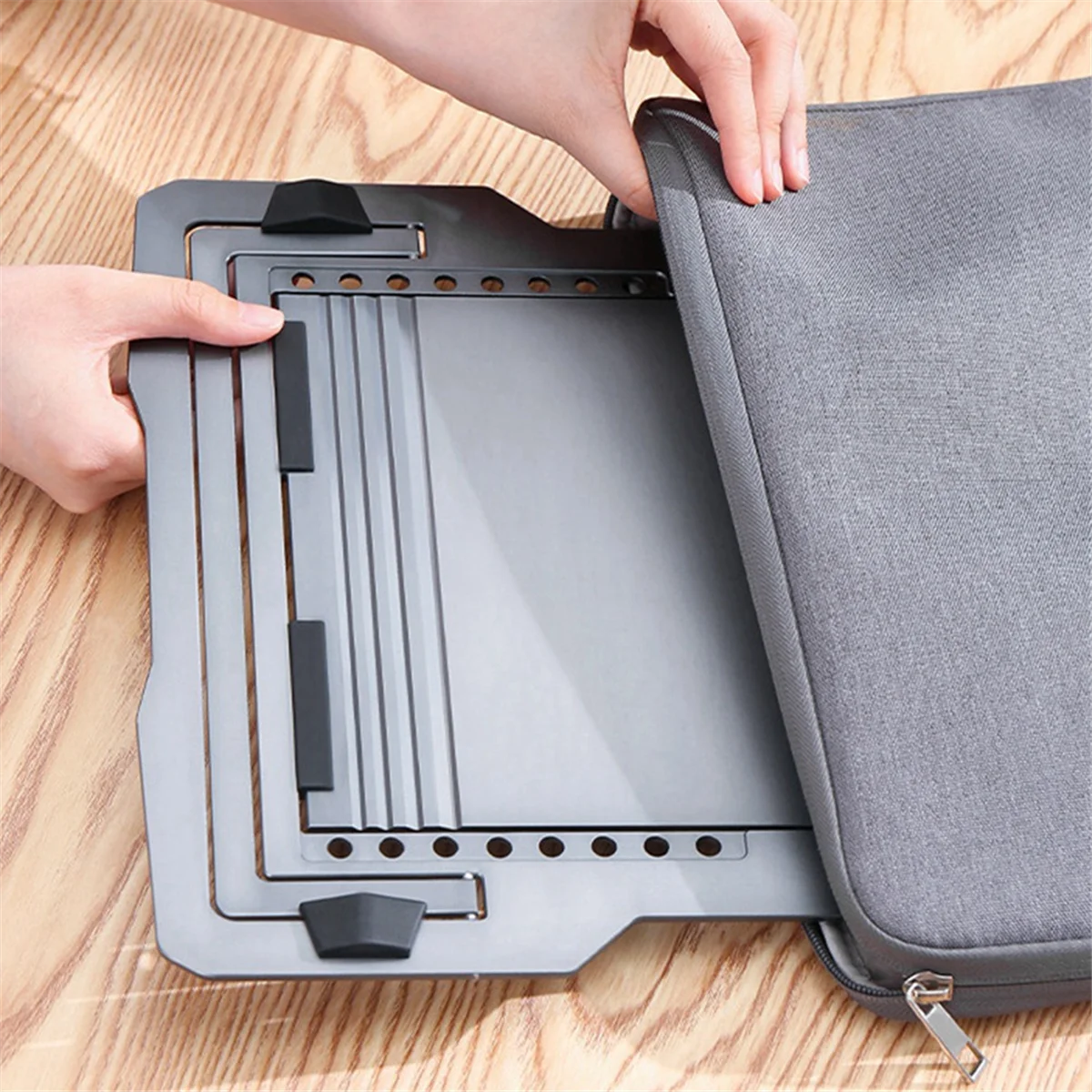 RISEN D20 Notebook Cooling Pad Aluminum Alloy Semiconductor Refrigeration Multi-Angle Adjustable Laptop/Tablet Cooler Stand
RISEN D20 Notebook Cooling Pad Aluminum Alloy Semiconductor Refrigeration Multi-Angle Adjustable Laptop/Tablet Cooler Stand