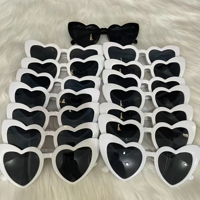 15pcs Heart Shaped Glasses Perfect for Bachelorette Parties Weddings Birthdays And More Ideal Gift for Couples And Friends
15pcs Heart Shaped Glasses Perfect for Bachelorette Parties Weddings Birthdays And More Ideal Gift for Couples And Friends