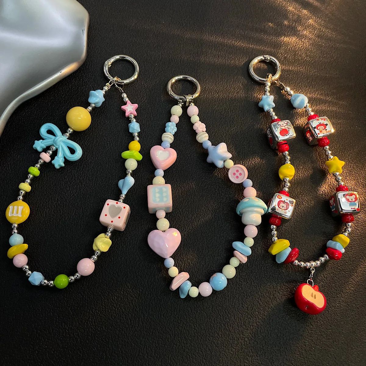 Цепочка для мобильного телефона, подвесная цепочка на запястье, цветная бусина, бант, подвесная веревка для мобильного телефона, новая подвесная цепочка Love Wave Point, роскошная ниша
Цепочка для мобильного телефона, подвесная цепочка на запястье, цветная бусина, бант, подвесная веревка для мобильного телефона, новая подвесная цепочка Love Wave Point, роскошная ниша