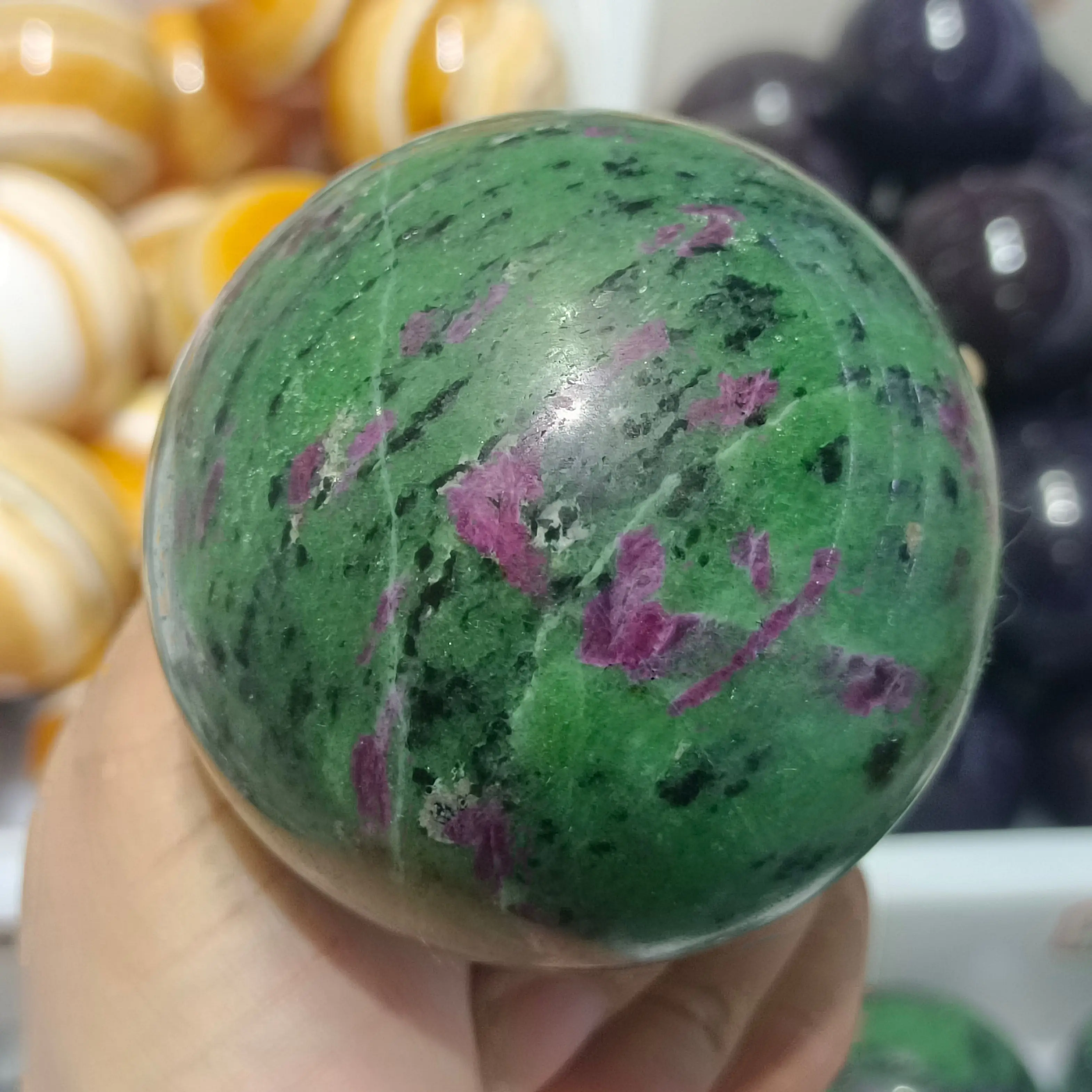 Natural Red Green Treasure Stone Ball, Crystal Energy Ore Home Office Decoration Craft Gifts Reiki Healing Ornaments
Natural Red Green Treasure Stone Ball, Crystal Energy Ore Home Office Decoration Craft Gifts Reiki Healing Ornaments