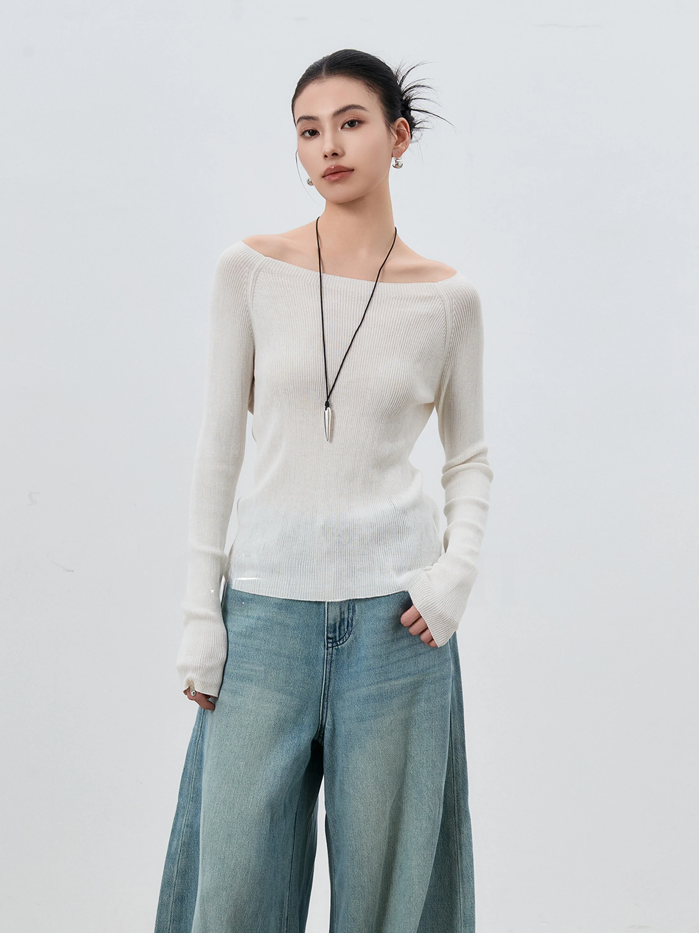 Minimalist Style Backless Long Sleeve Knitted Top Women's Thin See-through UV Protection Cover up Base Shirt Chic Zhi
Minimalist Style Backless Long Sleeve Knitted Top Women's Thin See-through UV Protection Cover up Base Shirt Chic Zhi