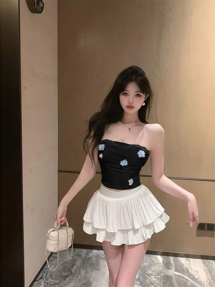Feminine Strapless Bandeau Top High Waist Tiered Ruffle Skirt Pants Set for Women Summer Elegant Look
Feminine Strapless Bandeau Top High Waist Tiered Ruffle Skirt Pants Set for Women Summer Elegant Look