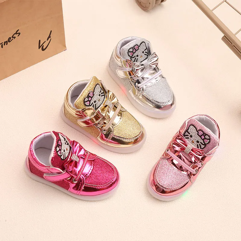 Детские светящиеся кроссовки Hello Kitty - летние дышащие кроссовки из сетки со стразами, туфли-принцессы для девочек и мальчиков
Детские светящиеся кроссовки Hello Kitty - летние дышащие кроссовки из сетки со стразами, туфли-принцессы для девочек и мальчиков