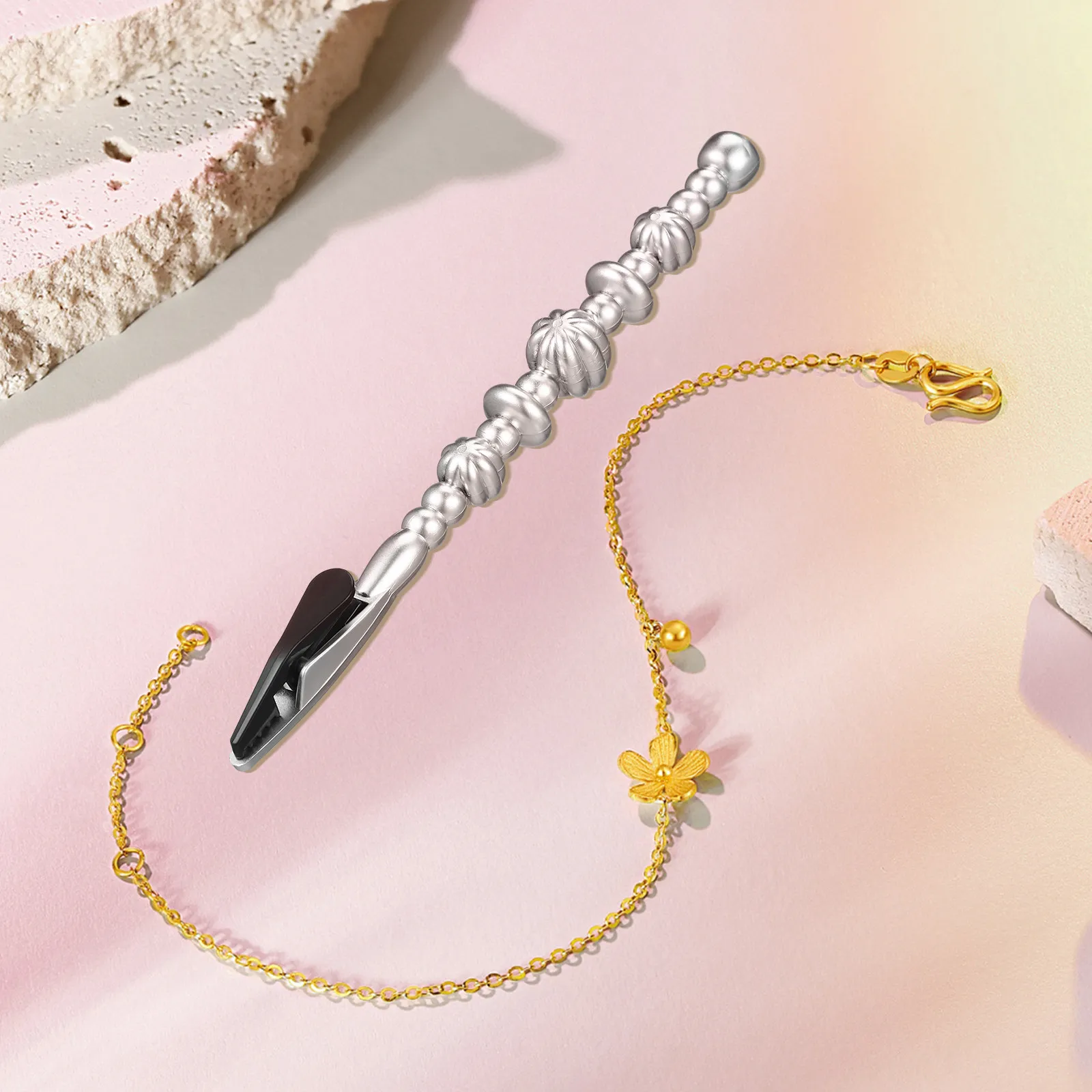 Bracelet Helper Gold Tone Jewelry Fastening Tool for Difficult Clasps Wristwatch Bracelet Necklace Aid for Elderly Disabled
Bracelet Helper Gold Tone Jewelry Fastening Tool for Difficult Clasps Wristwatch Bracelet Necklace Aid for Elderly Disabled