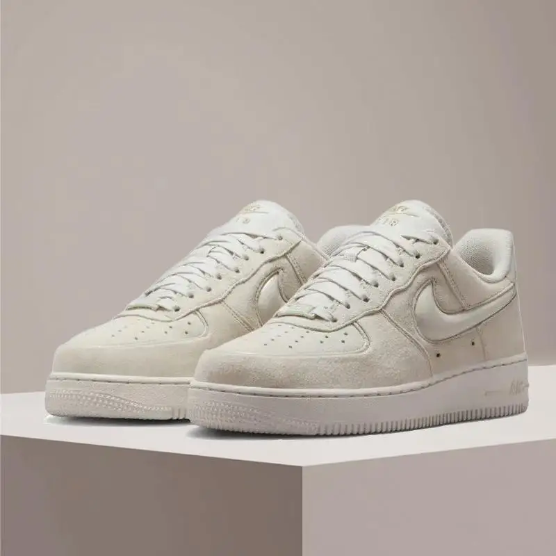 Противоскользящие, прочные, классические, универсальные, модные повседневные кеды Nike Air Force 1 HV4406-001
Противоскользящие, прочные, классические, универсальные, модные повседневные кеды Nike Air Force 1 HV4406-001