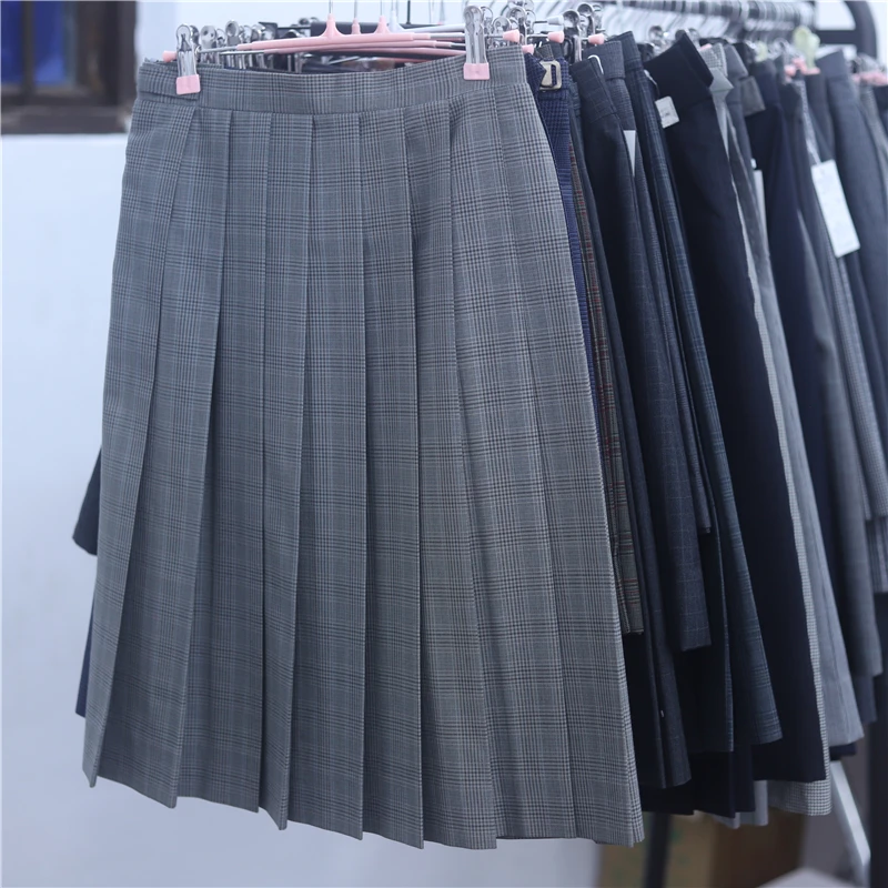 Japanese Style Uniform Skirt JK Plaid Pleated Box Pleat Dark Pattern All-Match Long Skirt for Students Spring Autumn Winter
Japanese Style Uniform Skirt JK Plaid Pleated Box Pleat Dark Pattern All-Match Long Skirt for Students Spring Autumn Winter