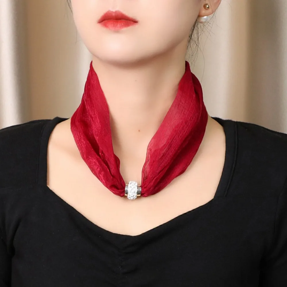 Fashion Magnetic Buckle Women Scarf Solid Color Soft Silk Scarf Necklace Style Scarf
Fashion Magnetic Buckle Women Scarf Solid Color Soft Silk Scarf Necklace Style Scarf