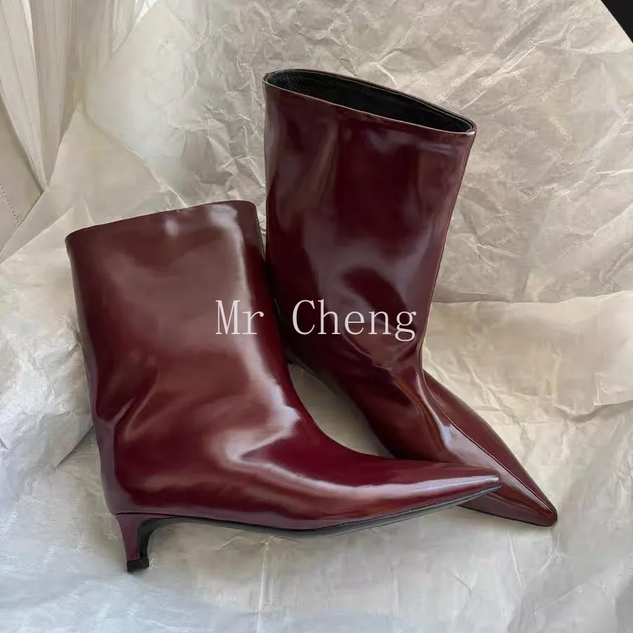 Women's Trendy Pointed Toe Matte Leather Center Seam Slouchy Low Kitten Heel Dress Ankle Booties Knee High Boots Women Designer
Women's Trendy Pointed Toe Matte Leather Center Seam Slouchy Low Kitten Heel Dress Ankle Booties Knee High Boots Women Designer