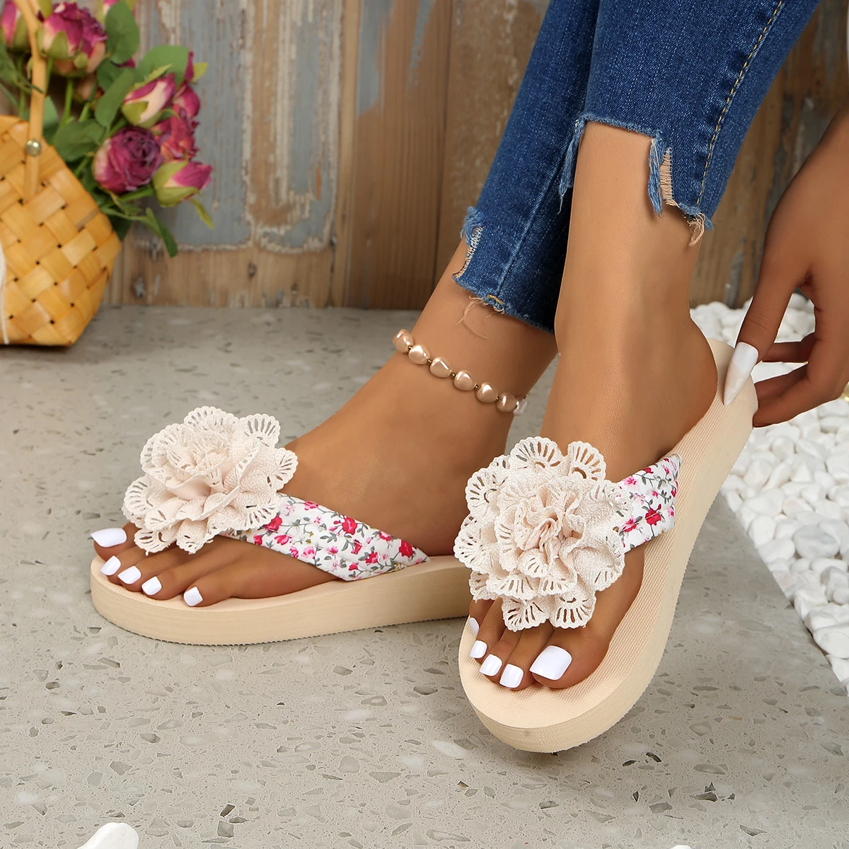 Womens Summer Retro Elegant Sandals Clip Toe Floral Embroidered Slingback Wedge Shoes Thin Sole Comfort Lightweight Sandals
Womens Summer Retro Elegant Sandals Clip Toe Floral Embroidered Slingback Wedge Shoes Thin Sole Comfort Lightweight Sandals