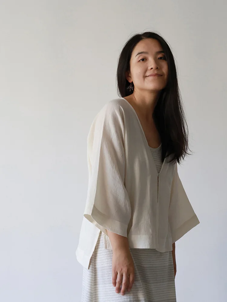 Органический хлопковый кардиган Ханьфу для женщин, укороченный жилет, однотонный, с открытым передом, легкая верхняя одежда для повседневной носки, свободный крой
Органический хлопковый кардиган Ханьфу для женщин, укороченный жилет, однотонный, с открытым передом, легкая верхняя одежда для повседневной носки, свободный крой